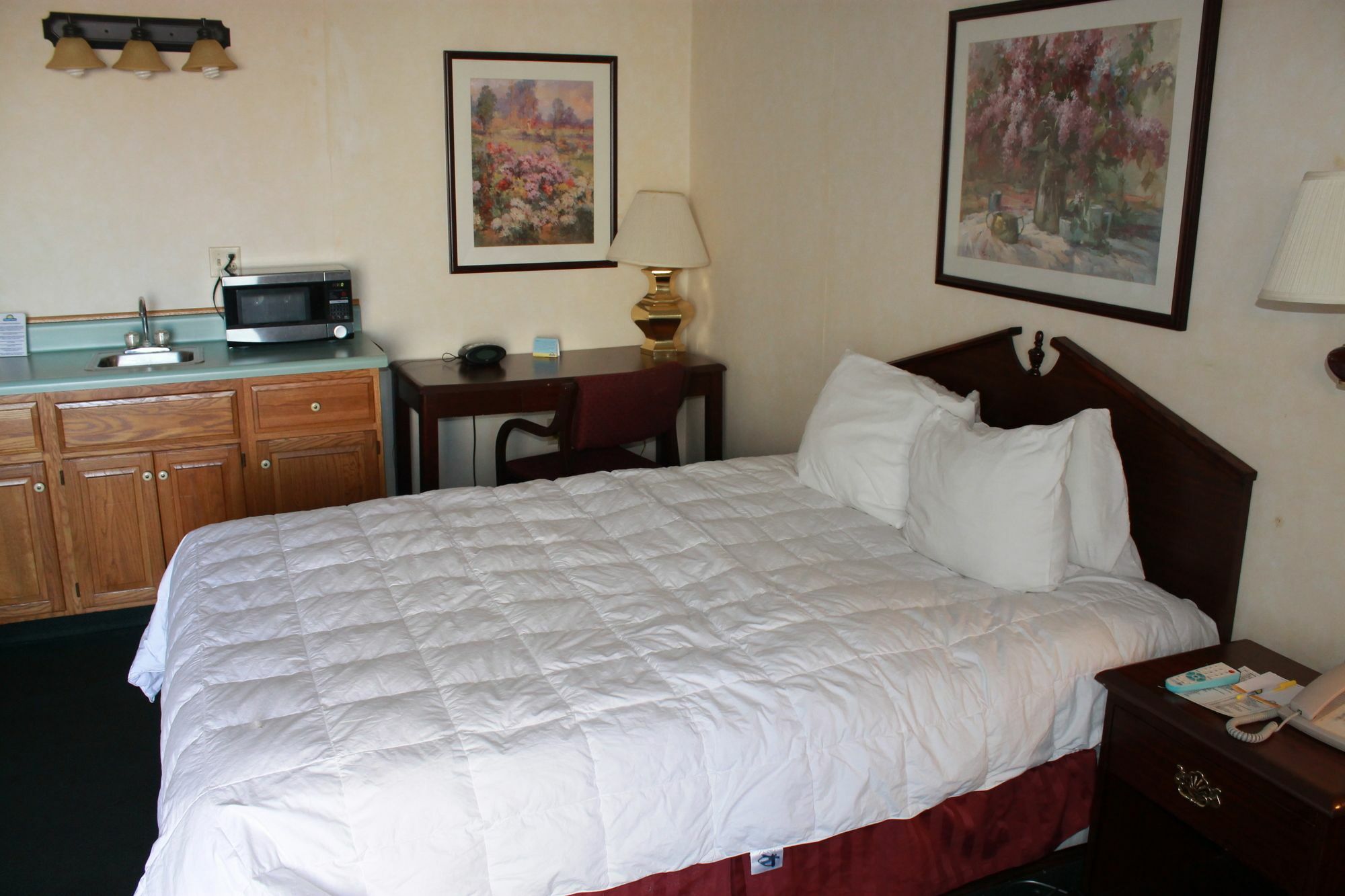 Days Inn By Wyndham Davenport Ia Екстер'єр фото